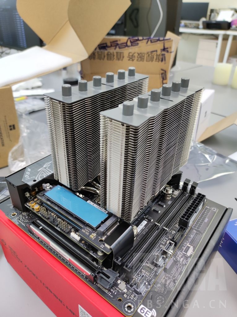 华硕的z690i正好可以装下利民的银魂135 海外大全 华硕的z690i正好可以装下利民的银魂135 海外大全